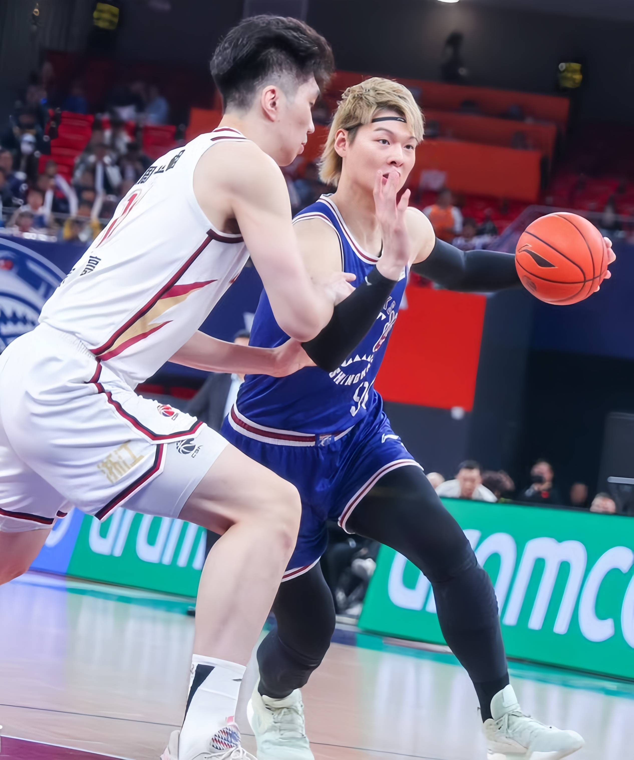 KAIYUN SPORTS法兰克福迎CBA季后赛关键赛；冲刺阶段调整名单；赛场秩序良好；阵容厚度经受考验的简单介绍